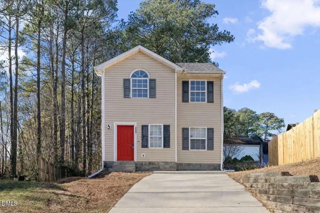 2804 Enka Drive Raleigh NC 27610