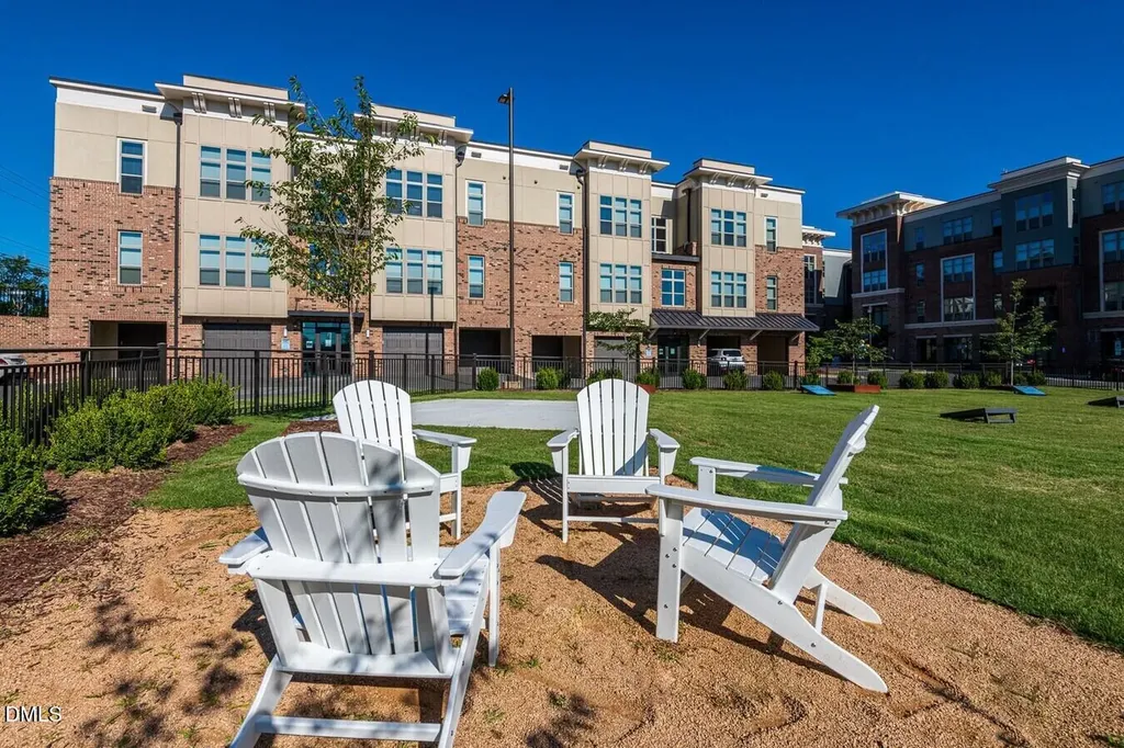 600 Carraway Crossing Chapel Hill NC 27516
