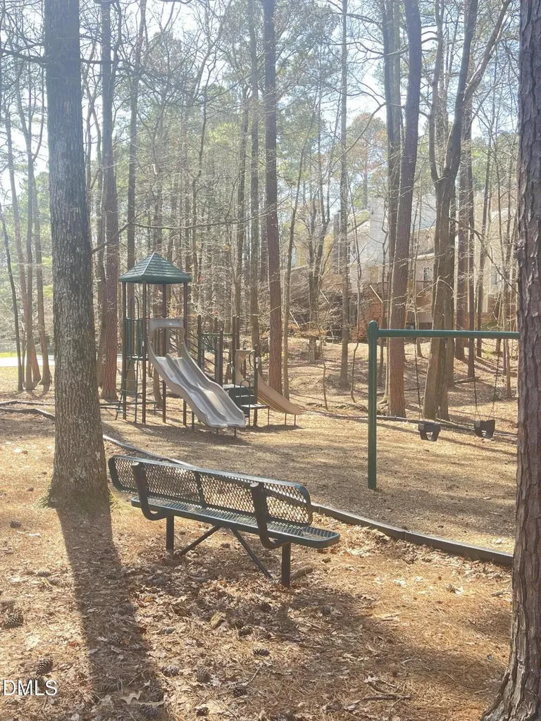4536 Hamptonshire Drive Raleigh NC 27613