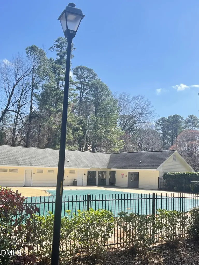 4536 Hamptonshire Drive Raleigh NC 27613