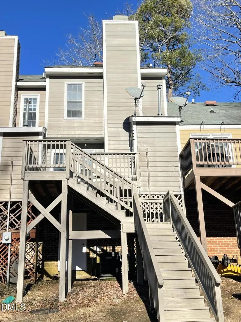 4536 Hamptonshire Drive Raleigh NC 27613