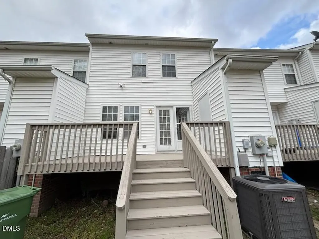 1920 Stroll Circle Fuquay Varina NC 27526