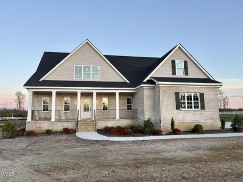 7597 Sweetwater Drive Nashville NC 27856