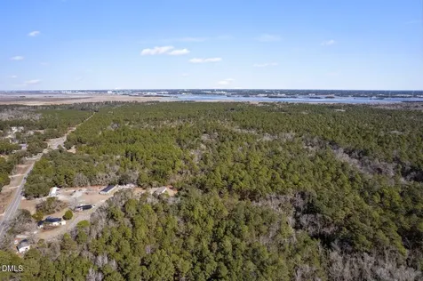 2564 SE River Road SE Winnabow NC 28479