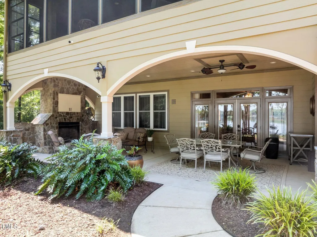 901 Edgewater Drive Garner NC 27529