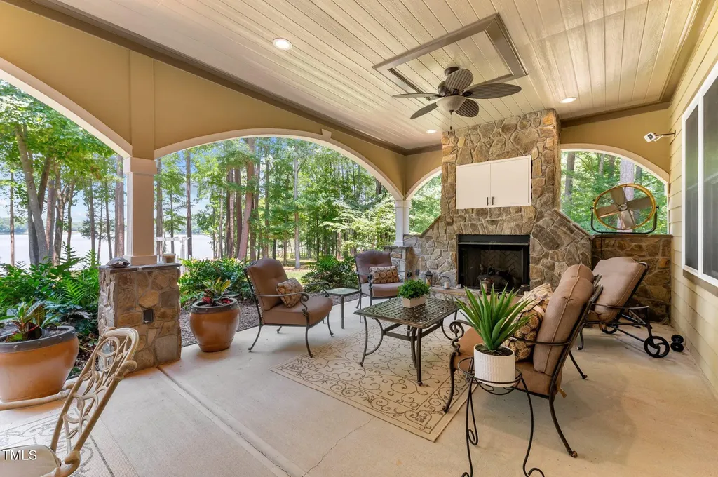 901 Edgewater Drive Garner NC 27529