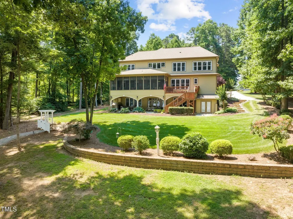 901 Edgewater Drive Garner NC 27529
