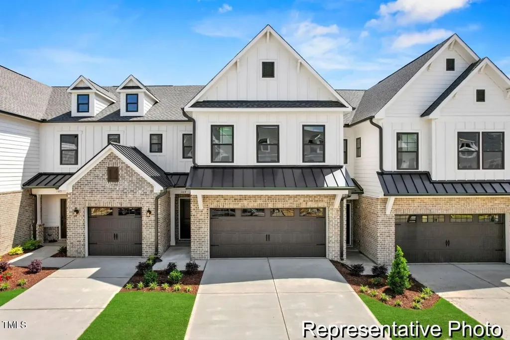 184 N District Avenue Clayton NC 27527