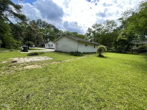 2716 Fawn Avenue Durham NC 27705