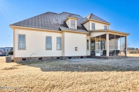 1030 Red Oak Hills Road Nashville NC 27856