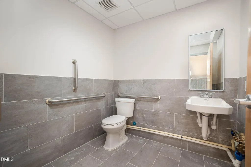 5621 Departure Drive Raleigh NC 27616