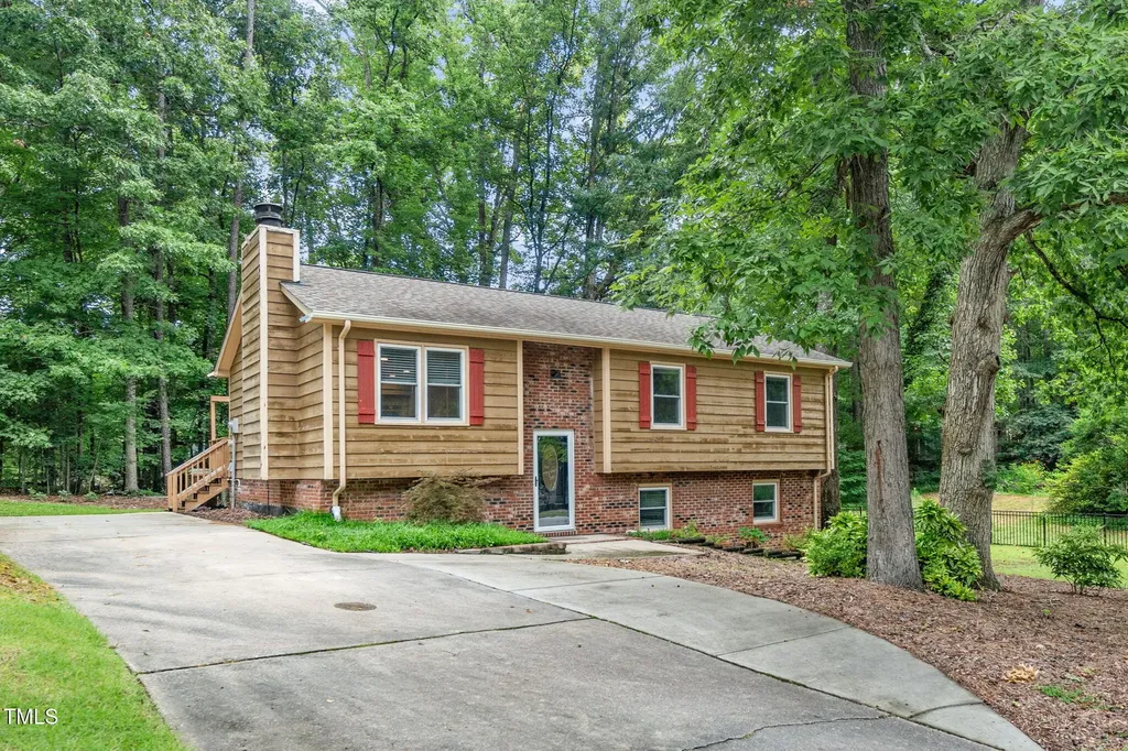 1010 Castalia Drive Cary NC 27513