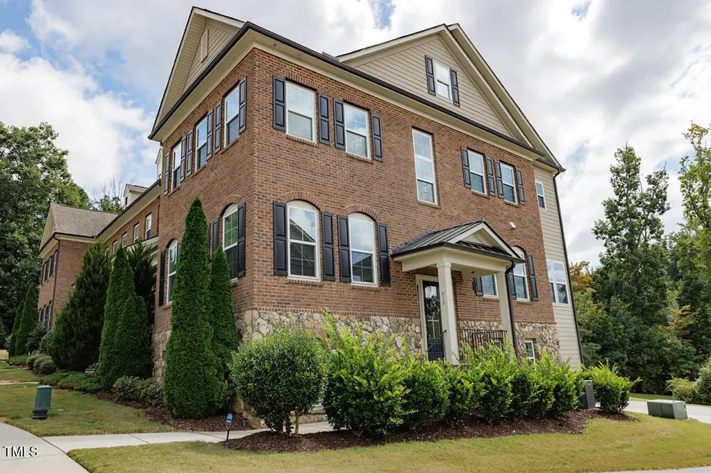910 Wake Towne Drive Raleigh NC 27609