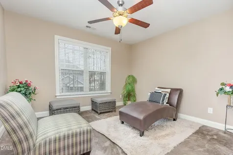 40 Oscar Wilde Way Youngsville NC 27596