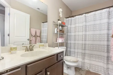 40 Oscar Wilde Way Youngsville NC 27596