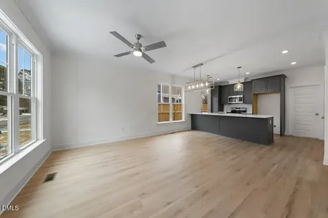 2805 A Fawn Avenue Durham NC 27705