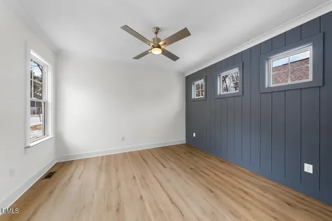 2805 A Fawn Avenue Durham NC 27705