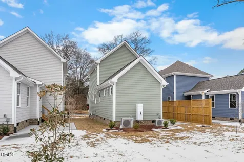 2805 A Fawn Avenue Durham NC 27705