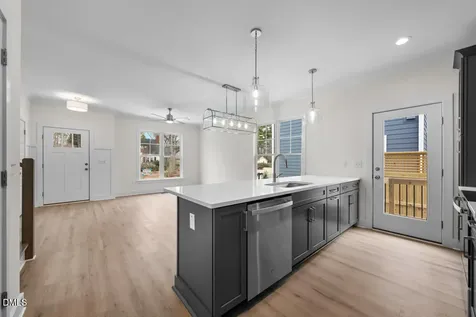 2805 A Fawn Avenue Durham NC 27705