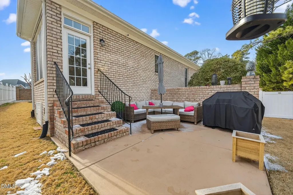 1990 N Tansea Court Fuquay Varina NC 27526