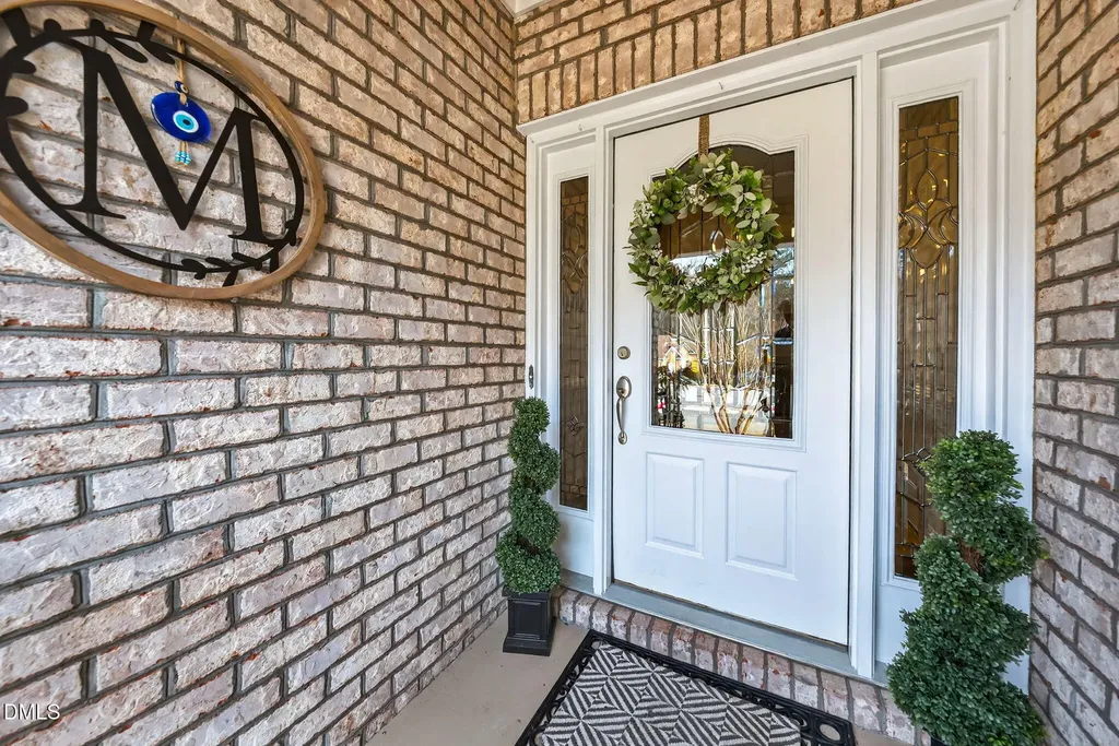1990 N Tansea Court Fuquay Varina NC 27526