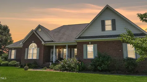 115 Hunters Walk Lane Clinton NC 28328