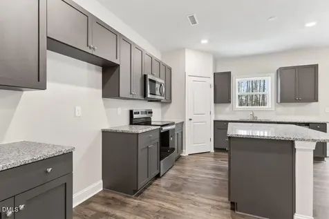 574 Barrington Row Avenue Zebulon NC 27597
