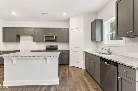 574 Barrington Row Avenue Zebulon NC 27597