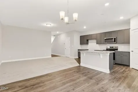 574 Barrington Row Avenue Zebulon NC 27597