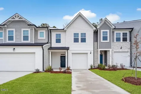 574 Barrington Row Avenue Zebulon NC 27597