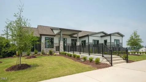 574 Barrington Row Avenue Zebulon NC 27597