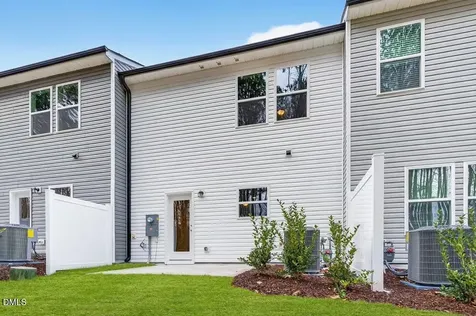 574 Barrington Row Avenue Zebulon NC 27597