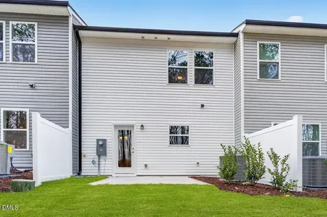 574 Barrington Row Avenue Zebulon NC 27597