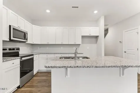 554 Barrington Row Avenue Zebulon NC 27597