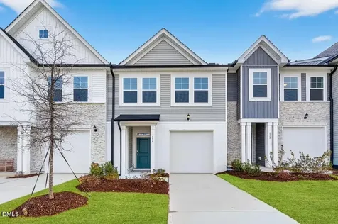 554 Barrington Row Avenue Zebulon NC 27597