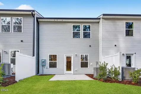 554 Barrington Row Avenue Zebulon NC 27597