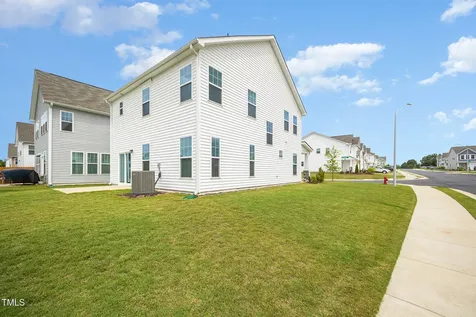 80 Nailsworth Street Angier NC 27501