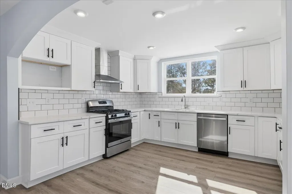 305 W Canary Street Dunn NC 28334