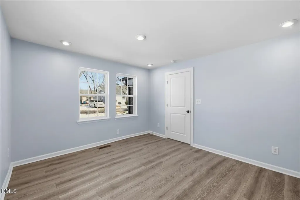 305 W Canary Street Dunn NC 28334