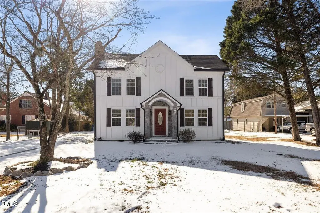 305 W Canary Street Dunn NC 28334