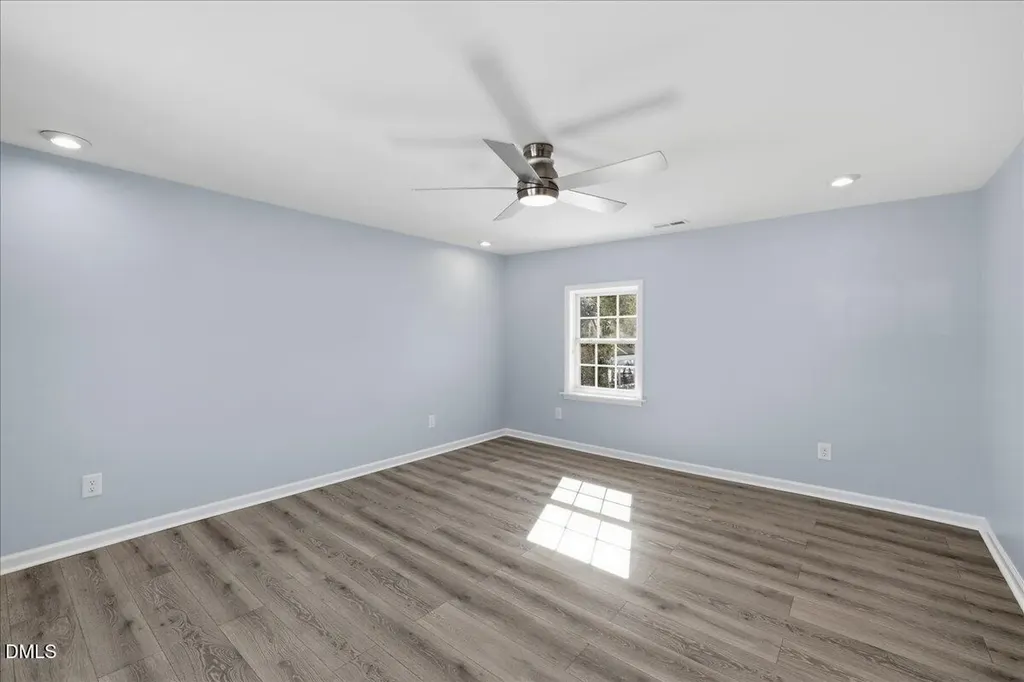 305 W Canary Street Dunn NC 28334