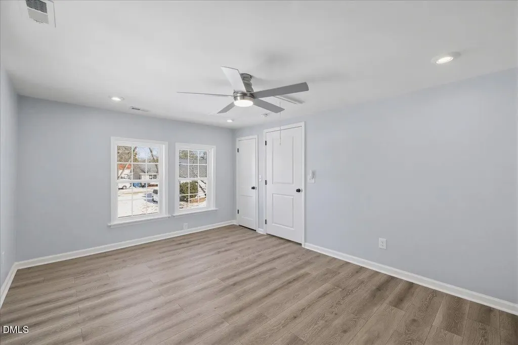305 W Canary Street Dunn NC 28334
