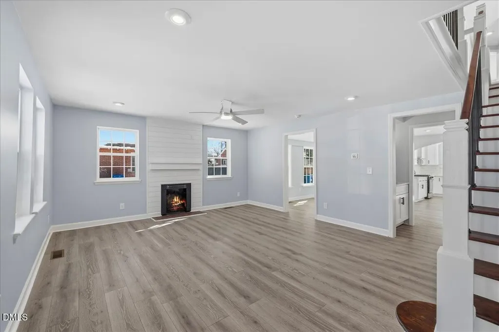 305 W Canary Street Dunn NC 28334