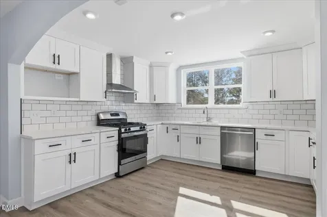 305 W Canary Street Dunn NC 28334