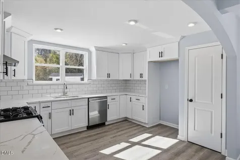 305 W Canary Street Dunn NC 28334