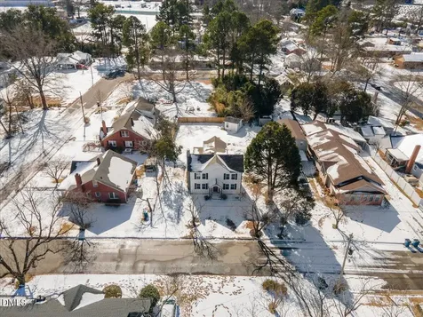 305 W Canary Street Dunn NC 28334