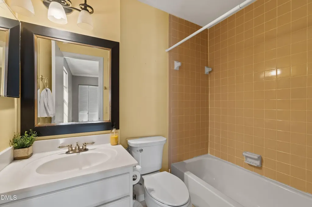2400 Condor Court Raleigh NC 27615