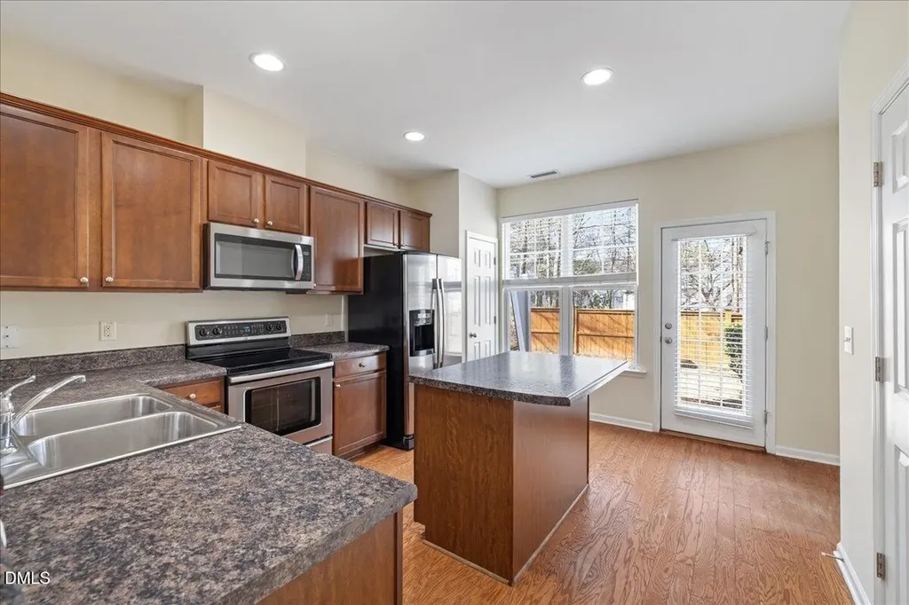 3004 Berkeley Springs Place Raleigh NC 27616