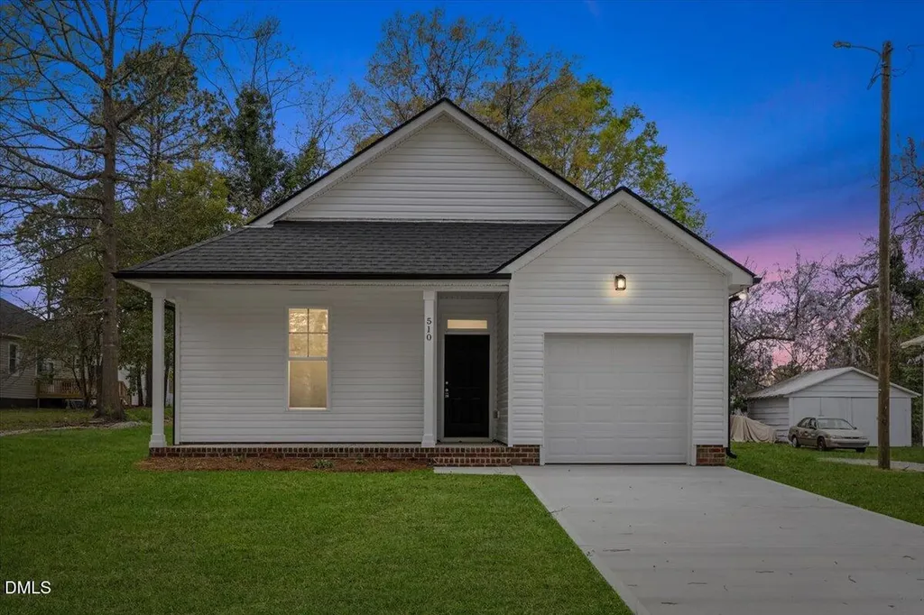 271 Mcneil Circle Dunn NC 28334