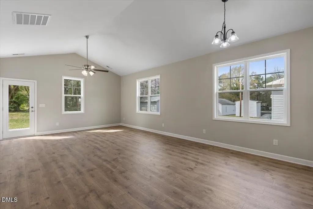 271 Mcneil Circle Dunn NC 28334